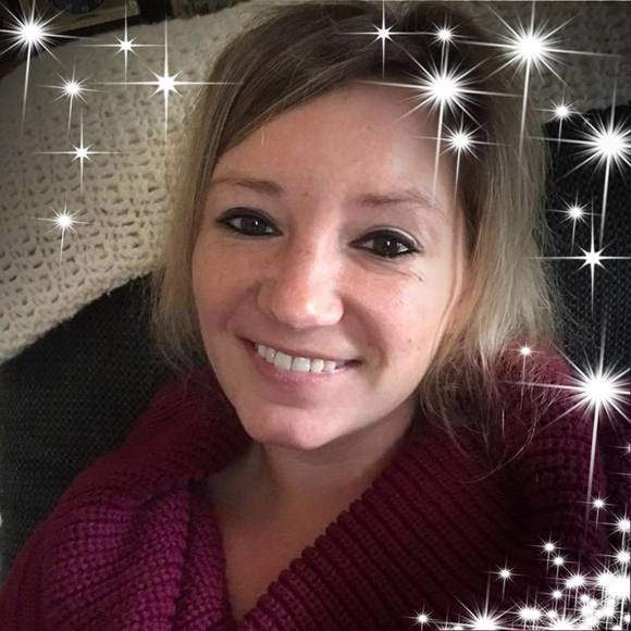 Meet your Posher, Alison - Picture 1 of 1